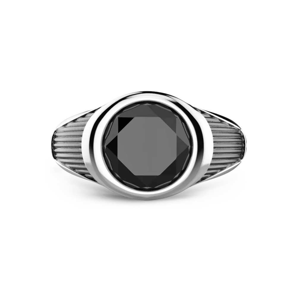 Anello Zancan in argento con pietra nera.
