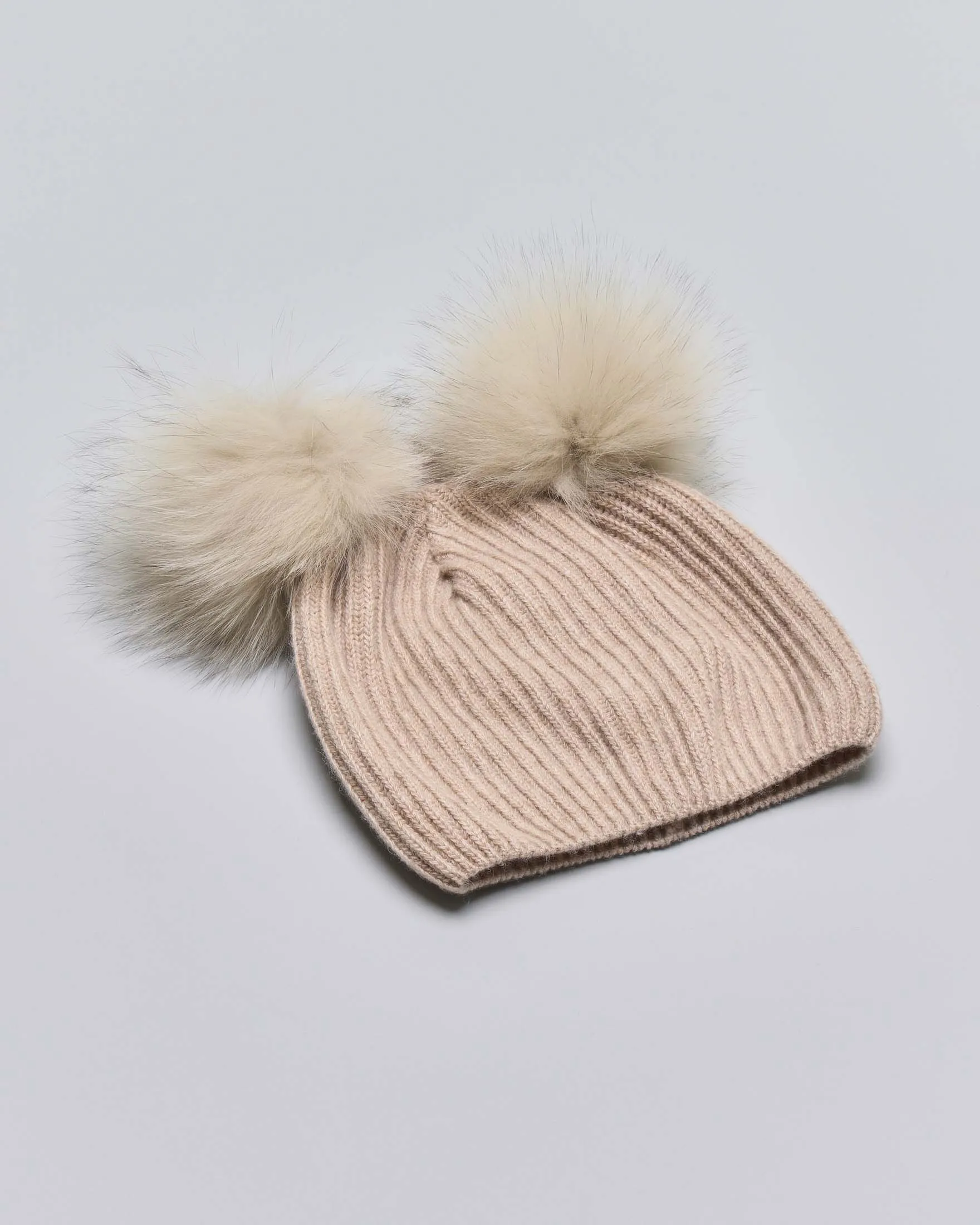 Berretto beige in misto lana e cachemire con due pompon 3-7 anni