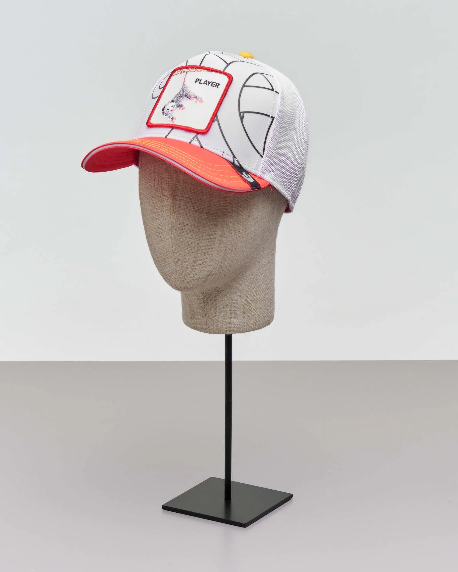 Berretto The Double trucker bianco e rosso con patch opossum