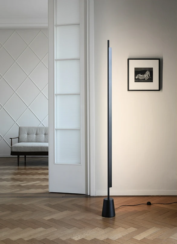 Compendium Piantana Nero - Luceplan | Acquista online