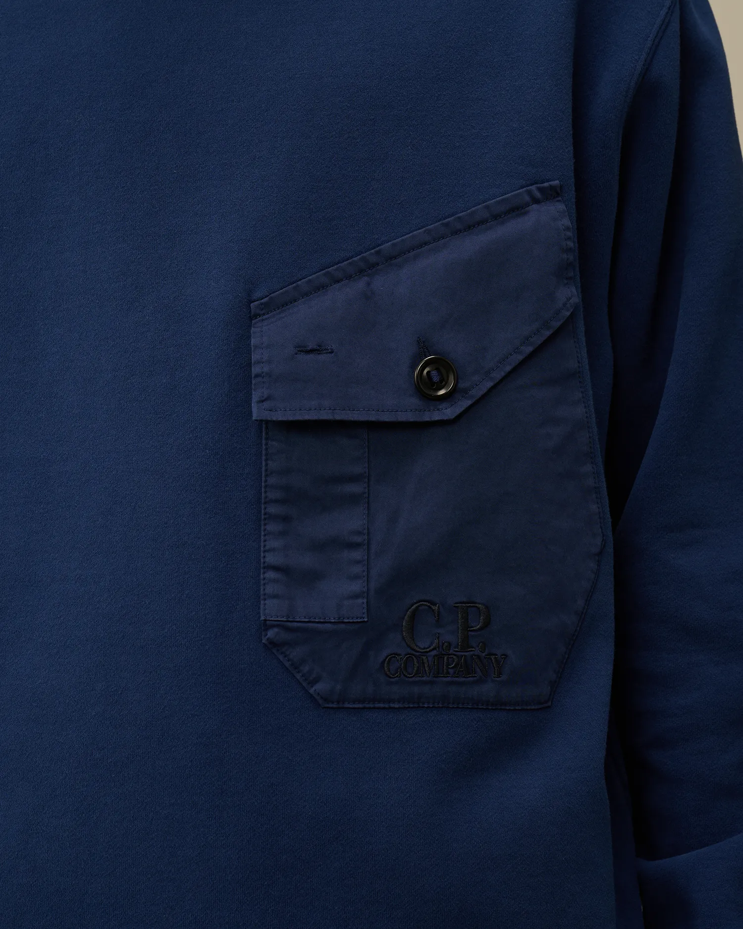 Diagonal Fleece Mixed Funnel Neck Sweatshirt