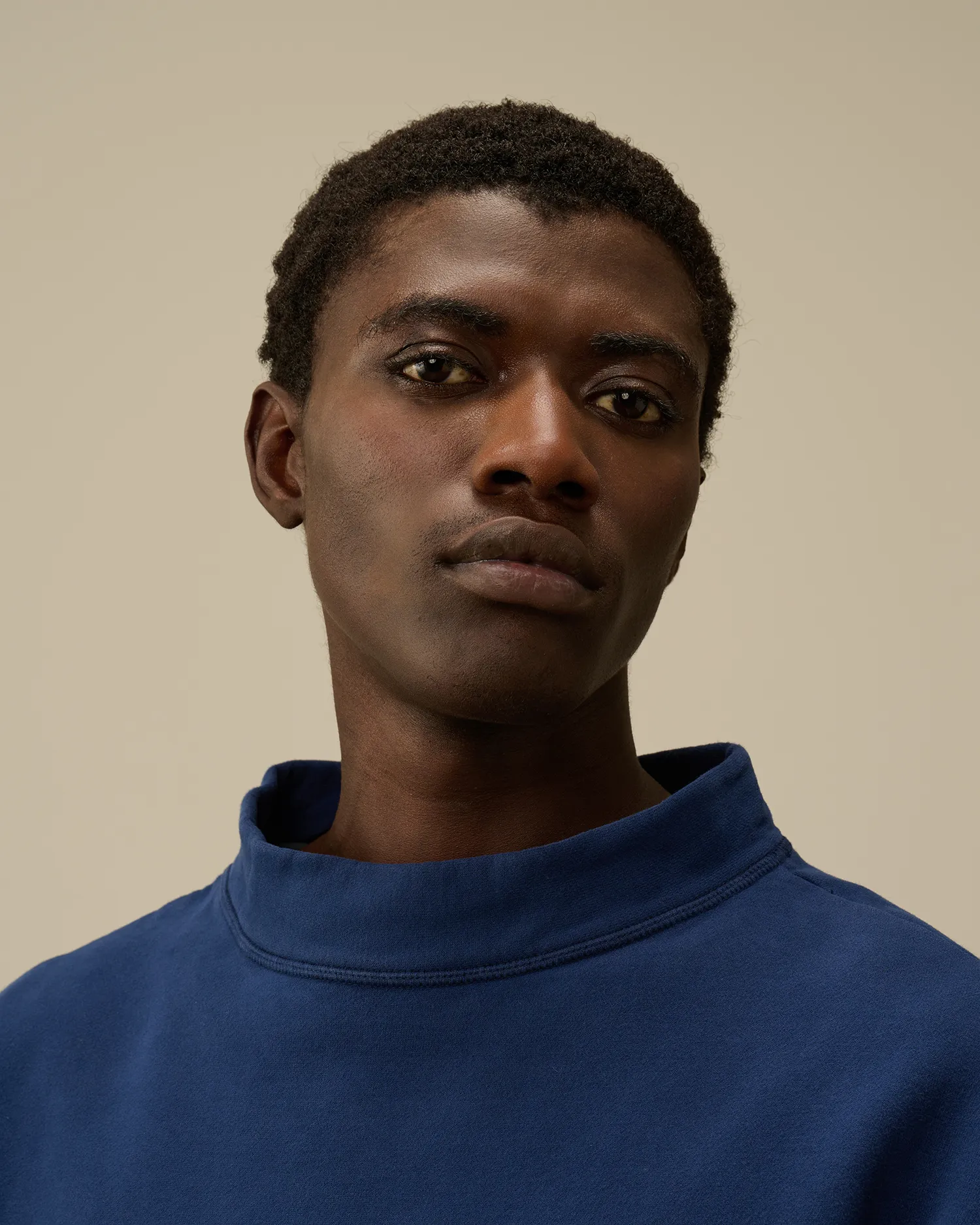 Diagonal Fleece Mixed Funnel Neck Sweatshirt