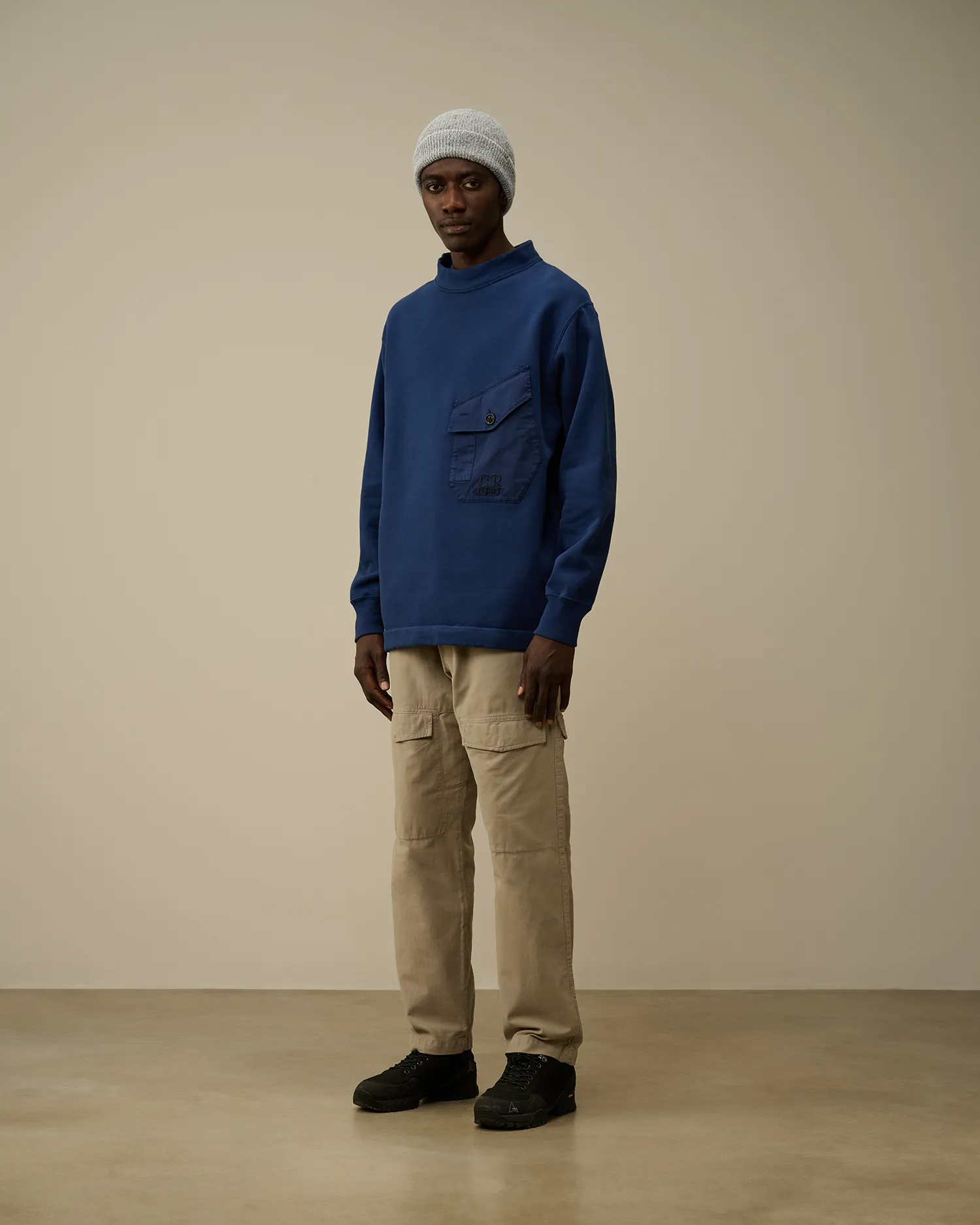 Diagonal Fleece Mixed Funnel Neck Sweatshirt