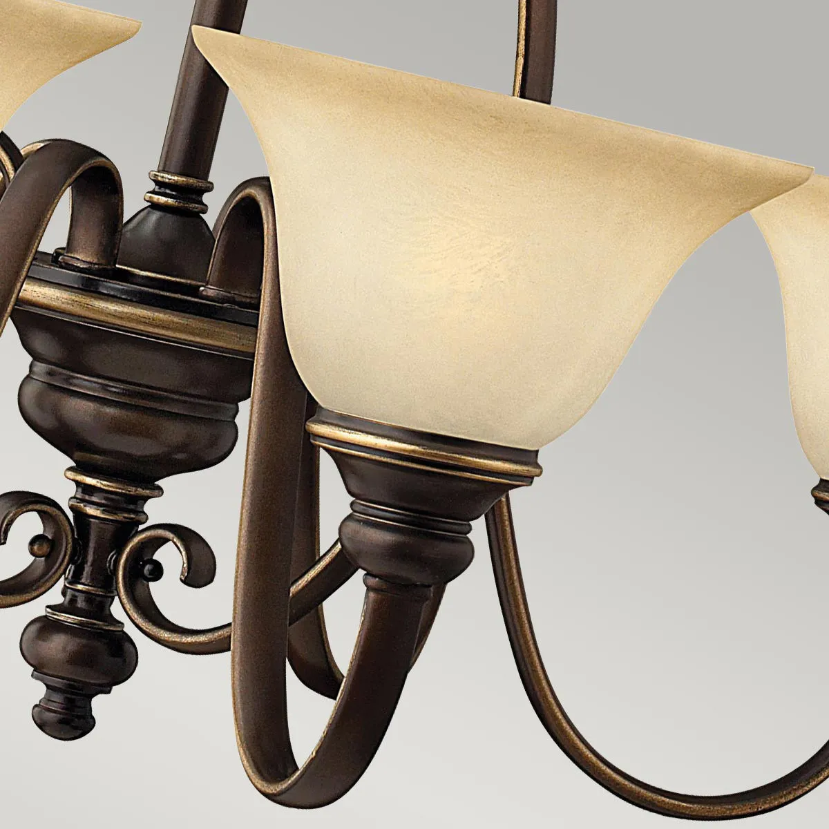 Hinkley  Lampadario in acciaio con 6 diffusori in vetro dal design classico Cello - 60W