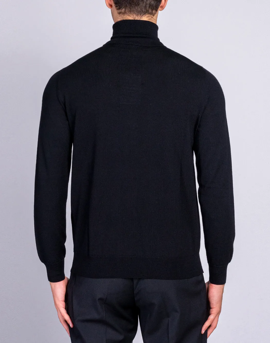 MAGLIONE COLLO ALTO CON TEXTURE