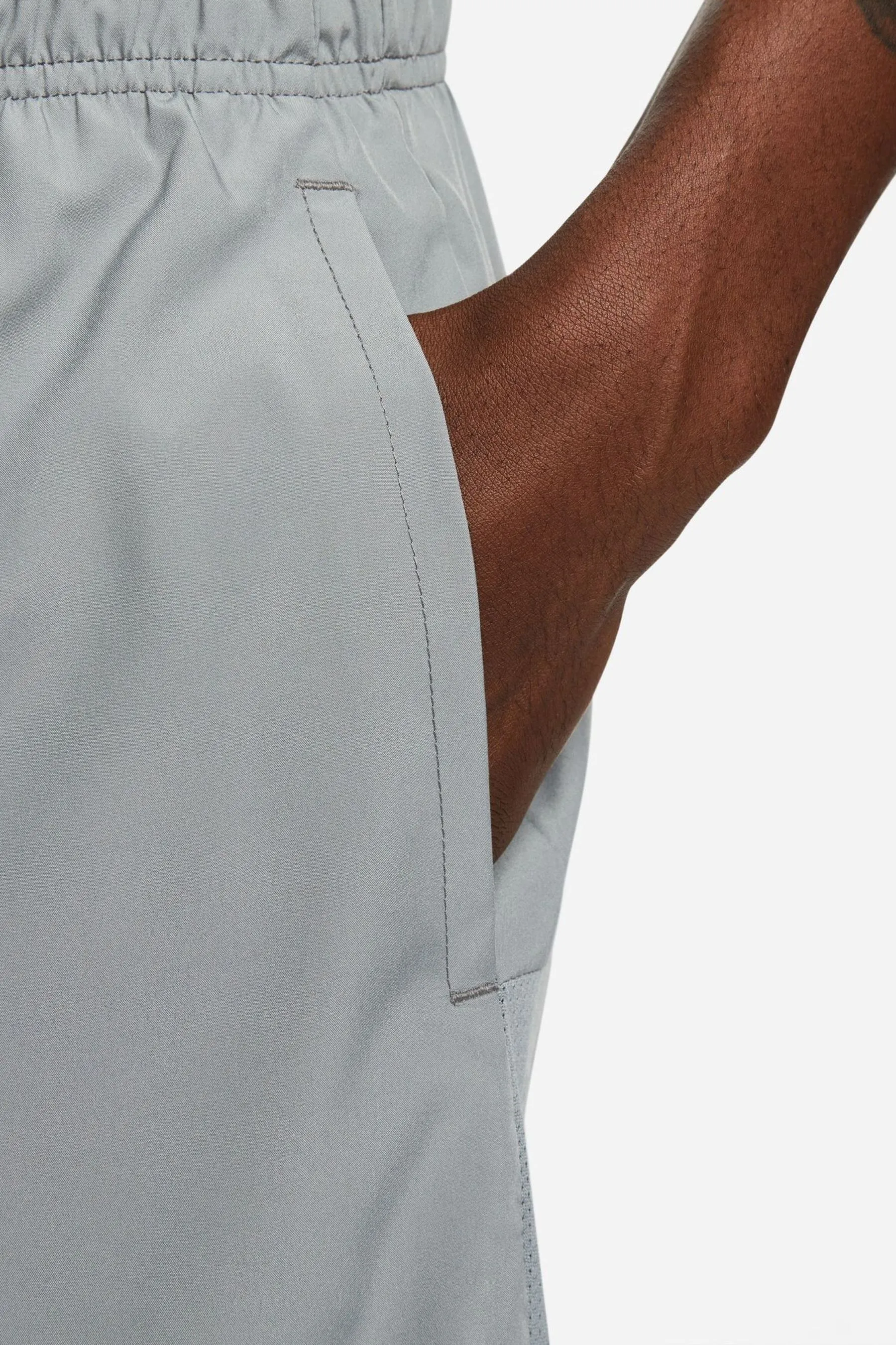 Nike - Dri-FIT Challenger - Shorts da running senza fodera