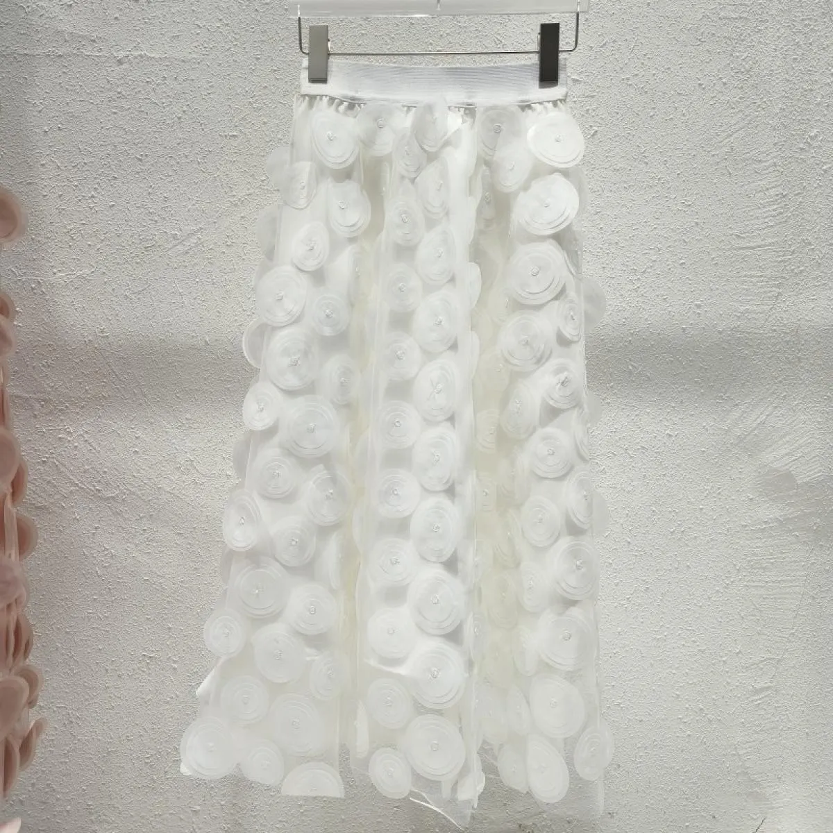 Qing Mo Piccolo Design Cuciture a rete Gonna rotonda tridimensionale Donna 2023 Estate Nuova gonna elastica in vita di media lun