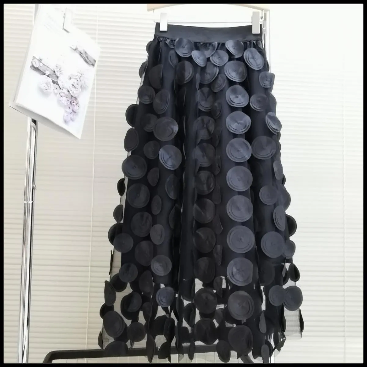 Qing Mo Piccolo Design Cuciture a rete Gonna rotonda tridimensionale Donna 2023 Estate Nuova gonna elastica in vita di media lun