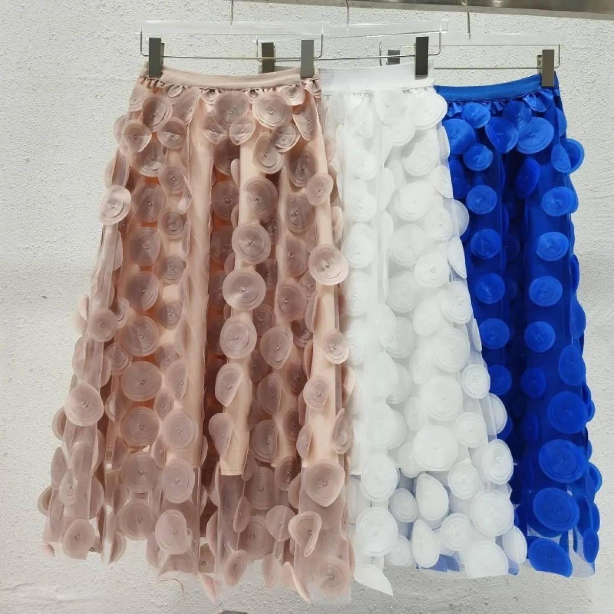 Qing Mo Piccolo Design Cuciture a rete Gonna rotonda tridimensionale Donna 2023 Estate Nuova gonna elastica in vita di media lun