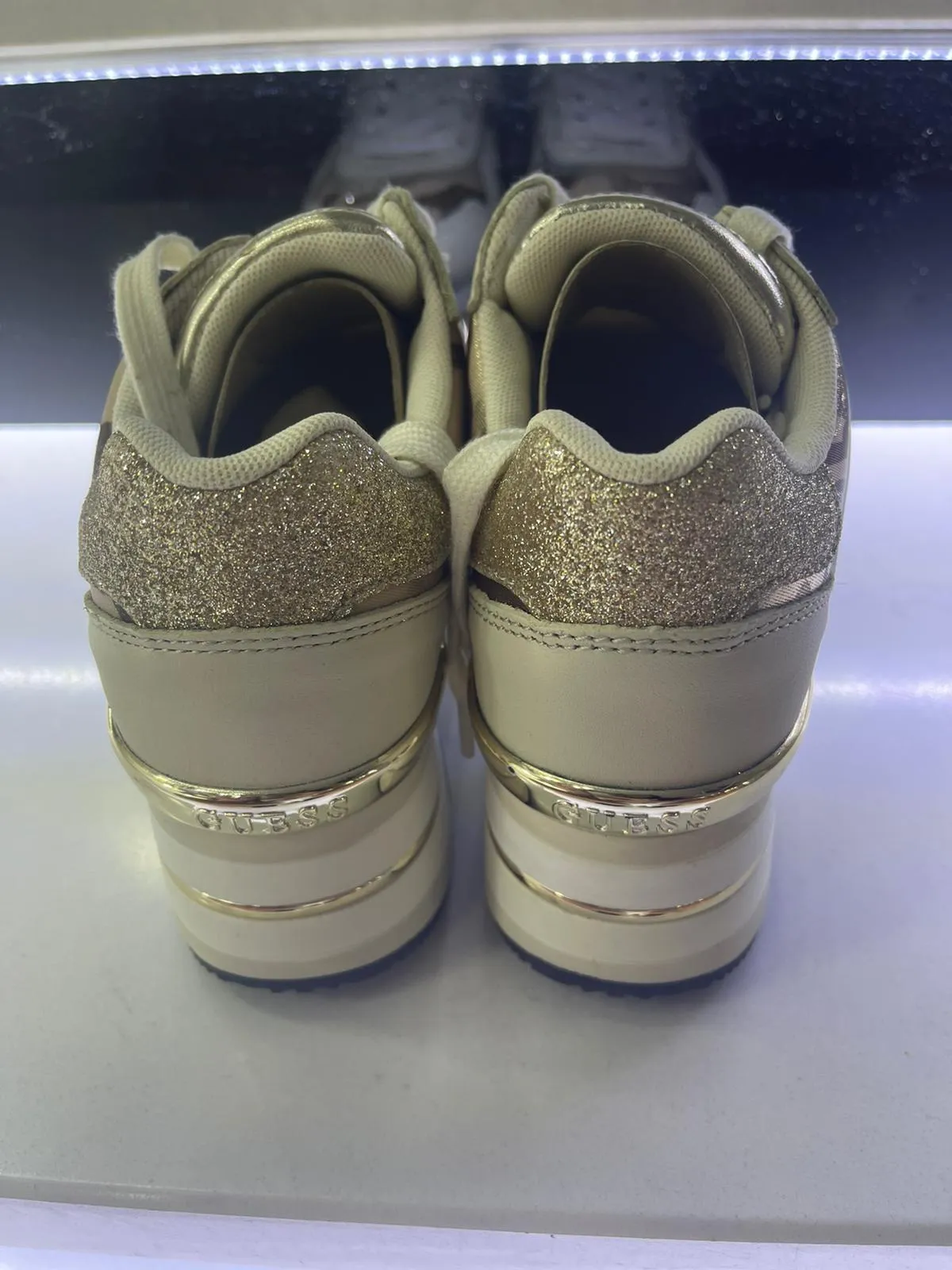 Scarpe Guess Brown/White
