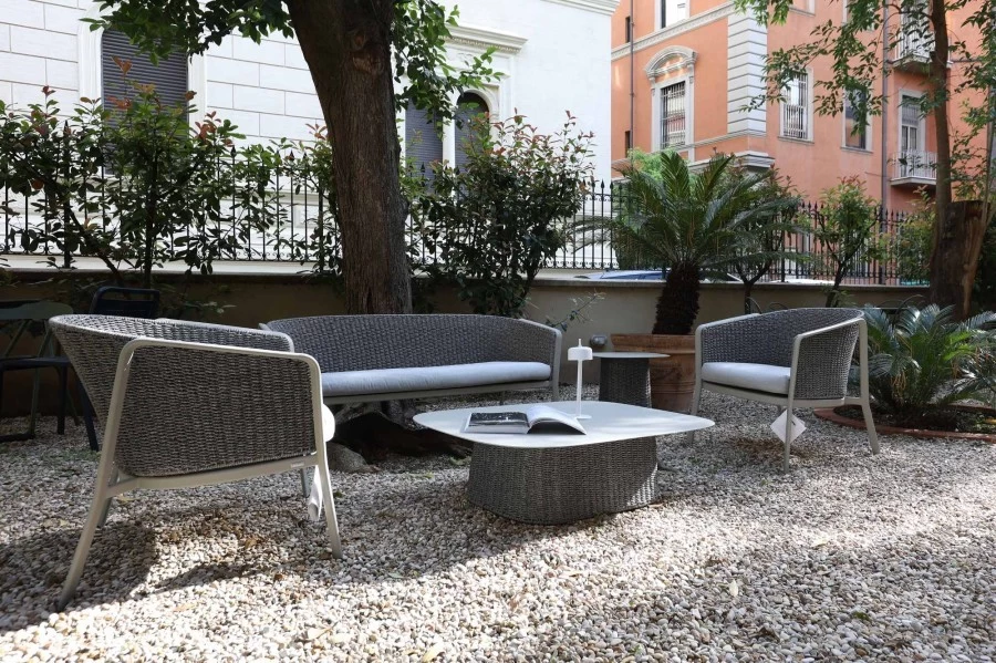 Seduta Outdoor Emu Carousel  gruppo 1 divano +2 poltrone+2 tavolini bassi
