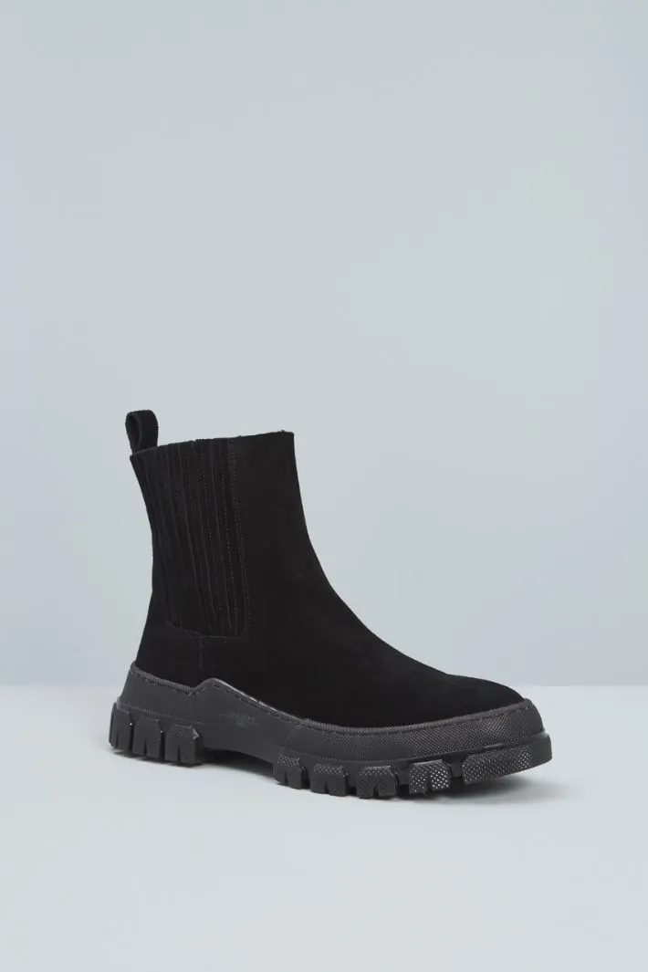Stivaletti in suede
