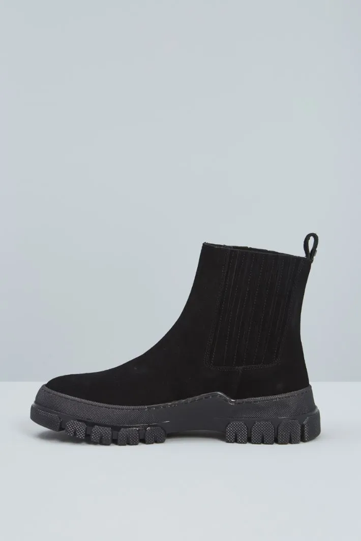 Stivaletti in suede