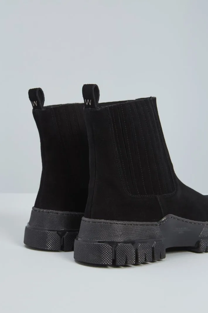 Stivaletti in suede
