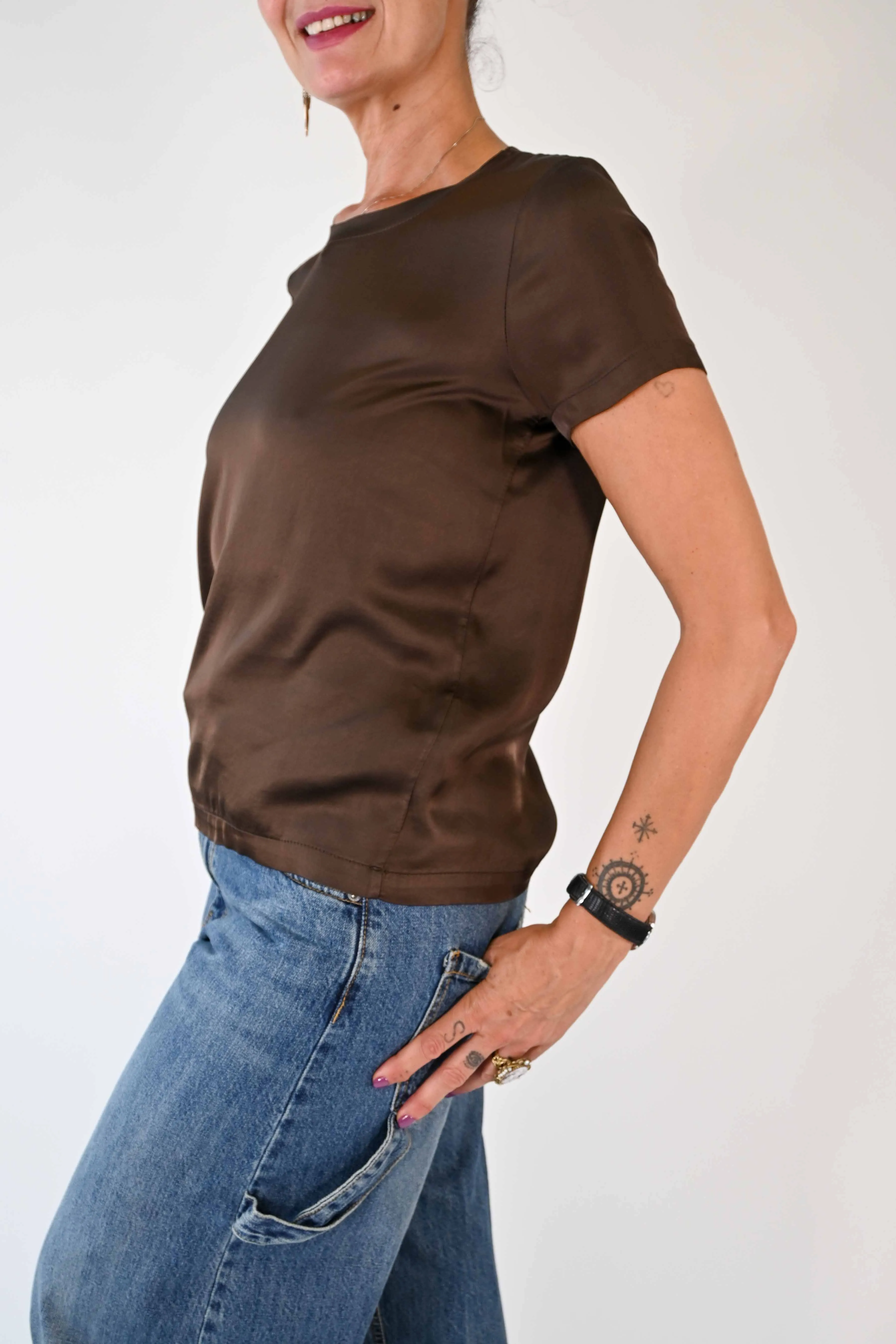 T-SHIRT GIROCOLLO MEZZA MANICA IN VISCOSA MORO