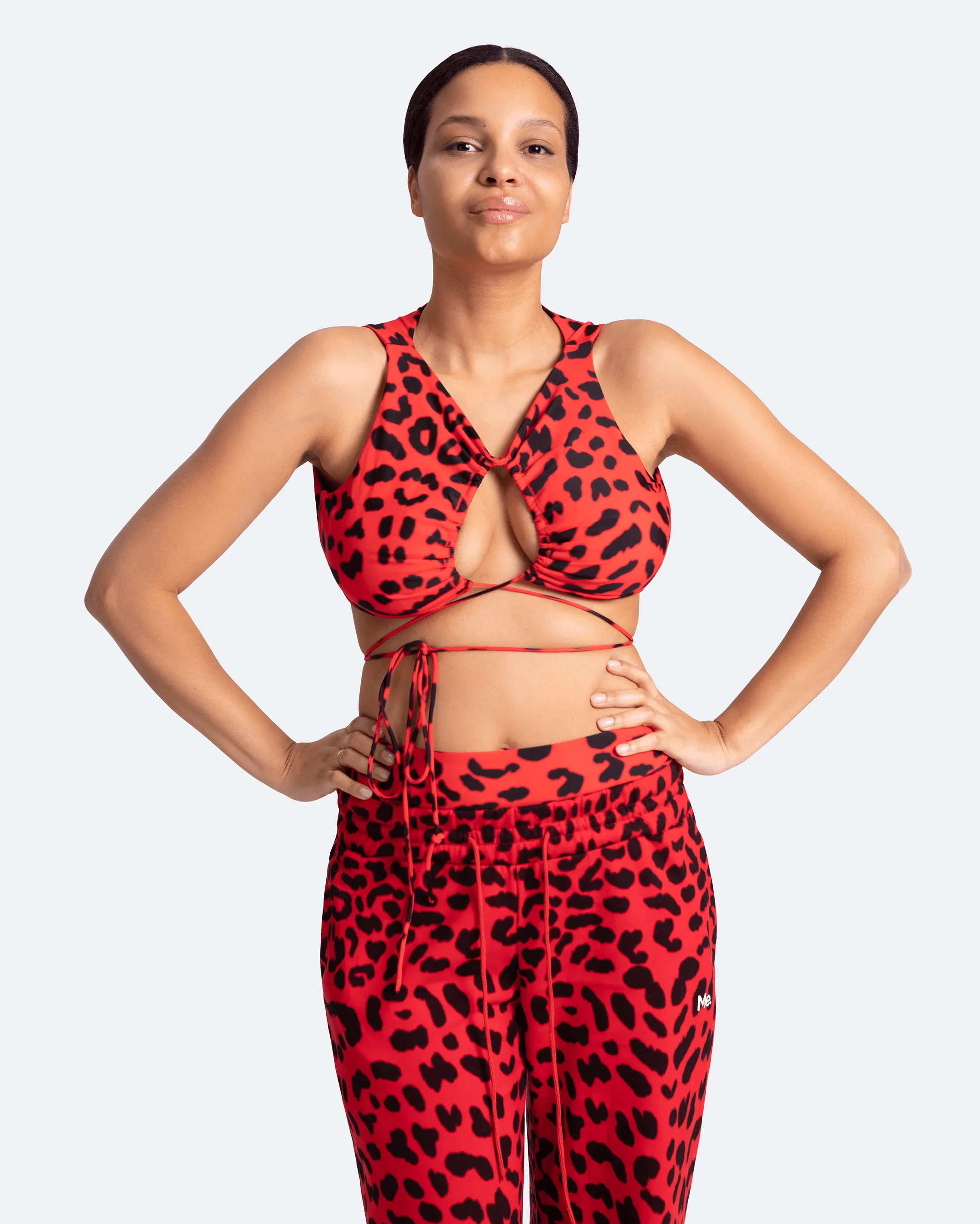 Top aderente sexy con laccetti frontali  