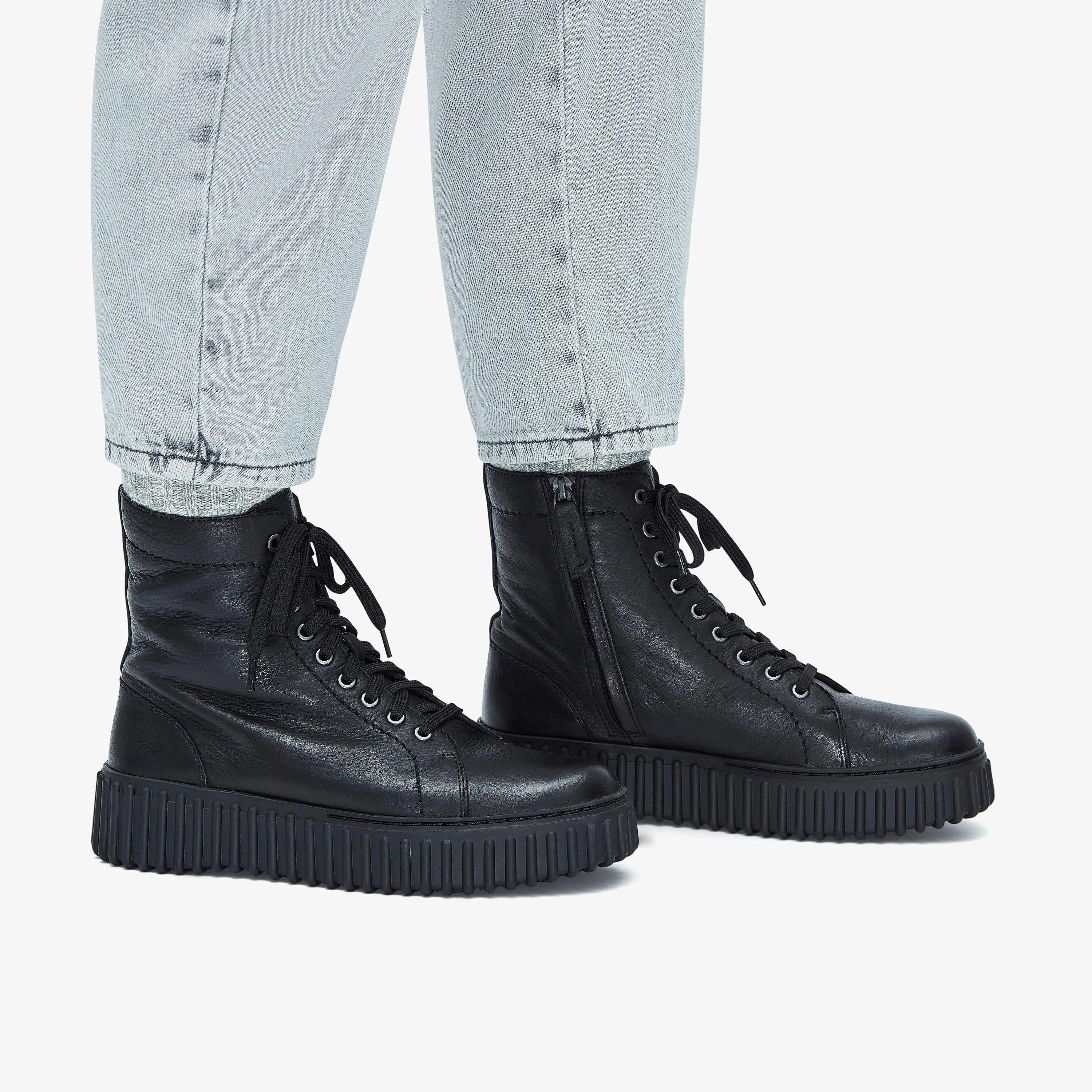 Torhill Rise Pelle nera